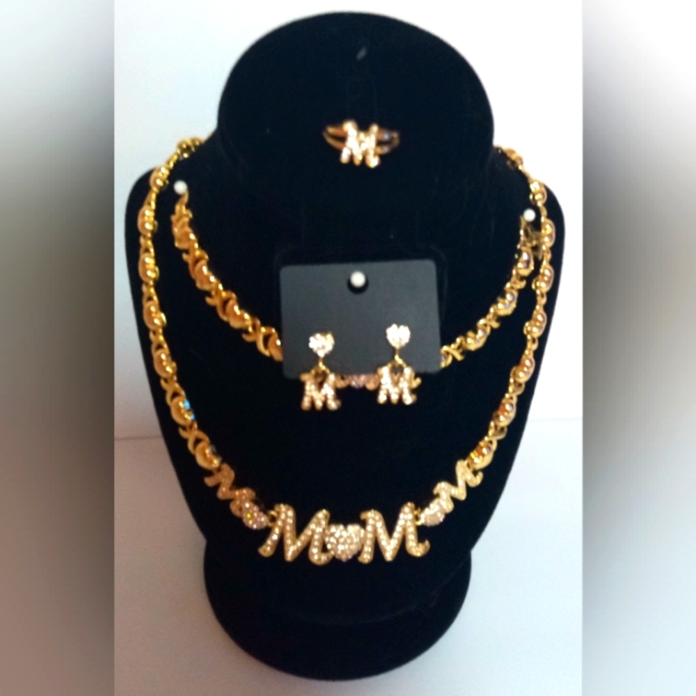 Mom Xoxo set with necklace bracelet ring and earrings